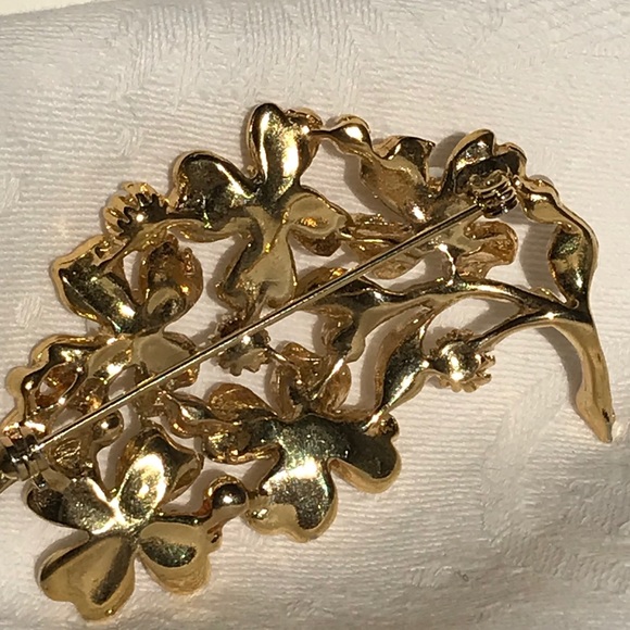 Vintage Gold and Pearl Brooch - Picture 2 of 9